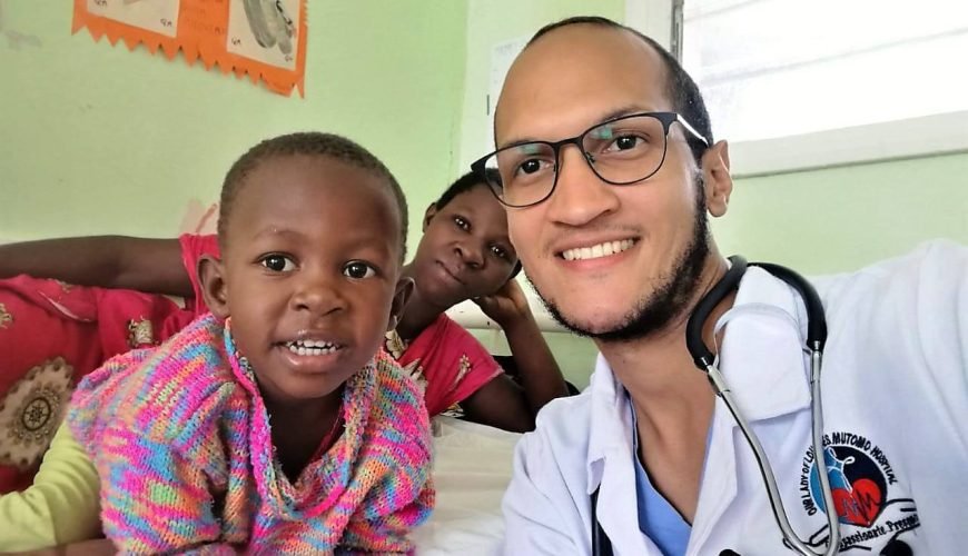 Volunteering as a doctor or Nurse in a hospital